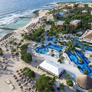 Rezort Bahia Principe Luxury (adults Only)